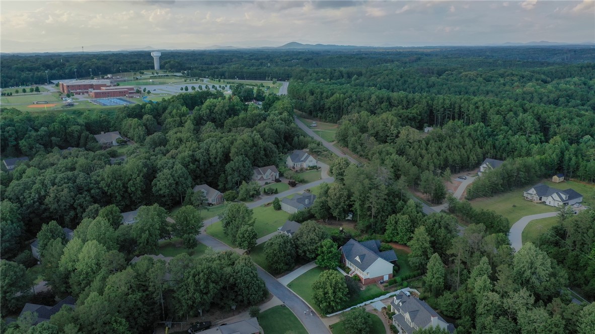 109 Ridgestone Drive Central, SC 29630 - Photo 4 of 42 Gallery Image 4