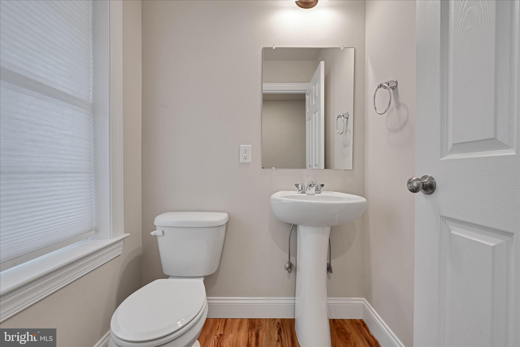 362 Cedar Hollow Manheim, PA 17545 - Photo 15 of 34 a bathroom with a sink a mirror a toilet and shower