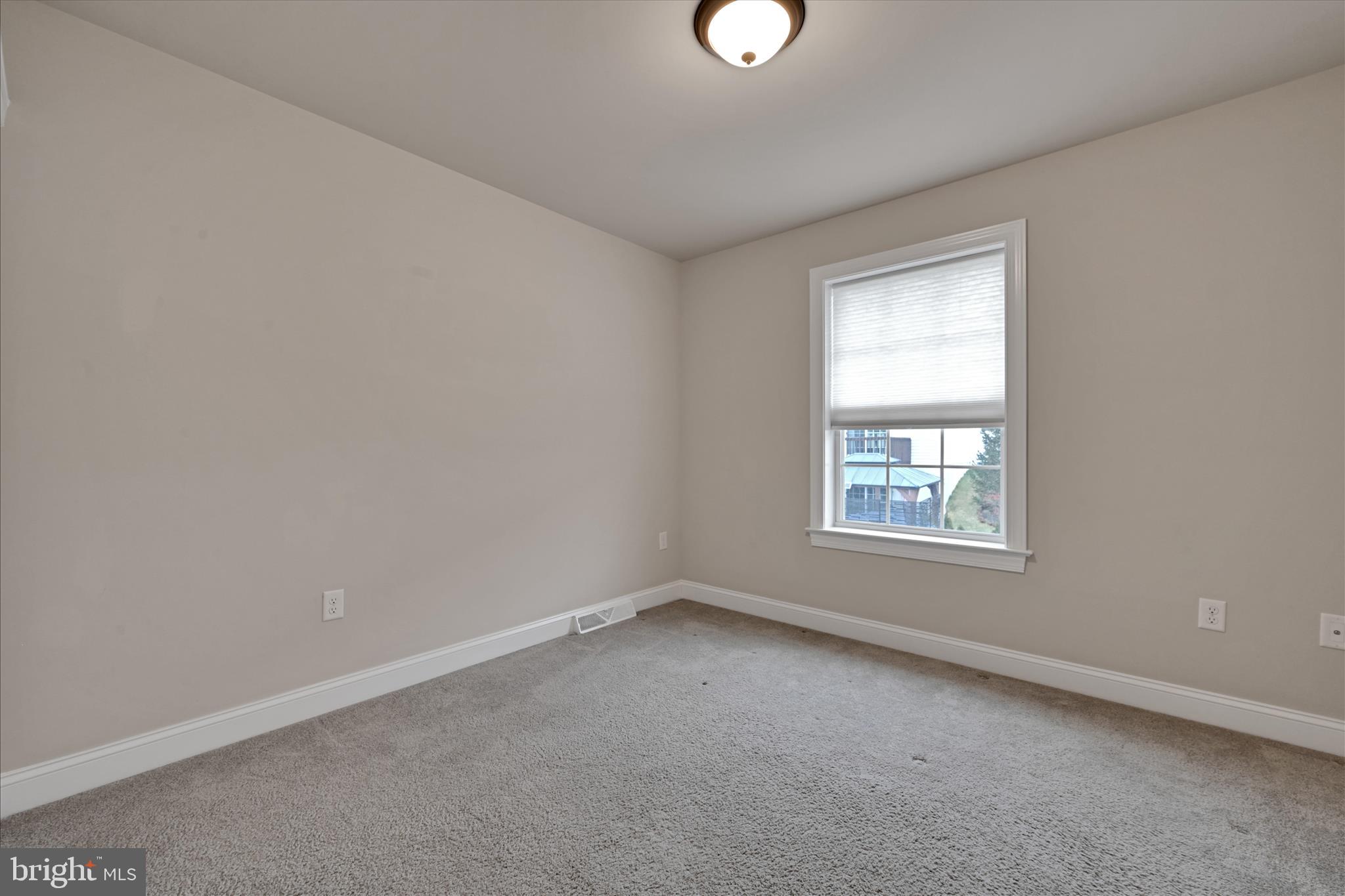 362 Cedar Hollow Manheim, PA 17545 - Photo 22 of 34 an empty room with a window