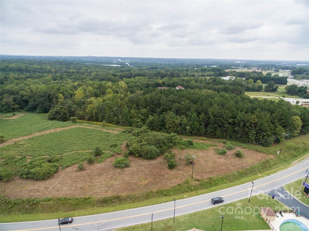 0 Windslow Avenue Gaffney, SC 29341 - Photo 27 of 35 a view of a garden with a small yard