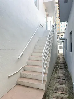 $2,250 | 350 Minorca Avenue, Unit 1, Coral Gables, FL 33134