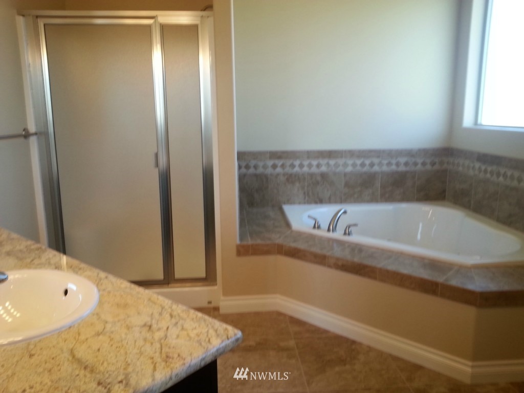 1128 Abbey Road Moses Lake, WA 98837 - Photo 11 of 13 Gallery Image 11
