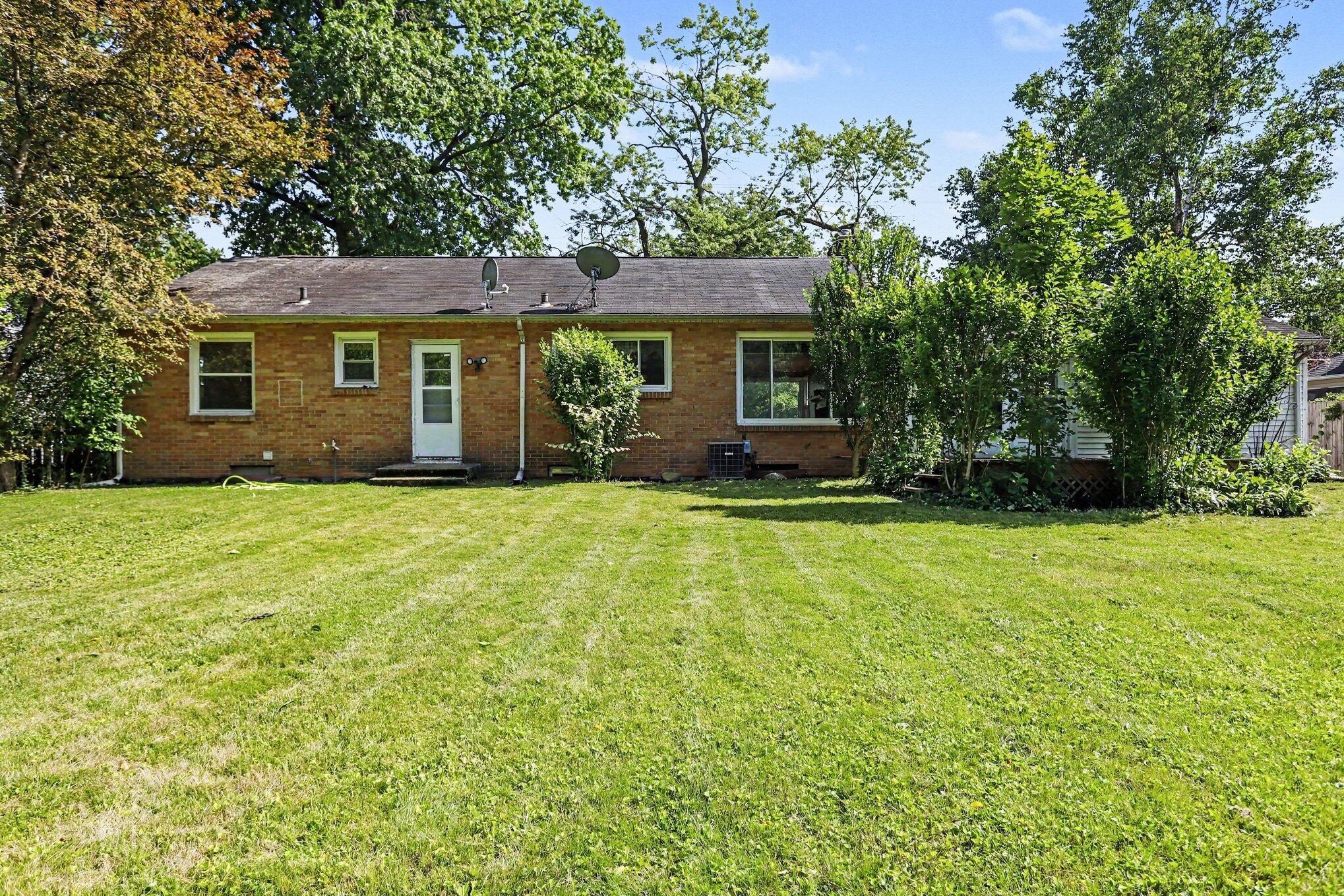 1835 Banbury Road Kalamazoo, MI 49001 - Photo 22 of 27 019_file_8373