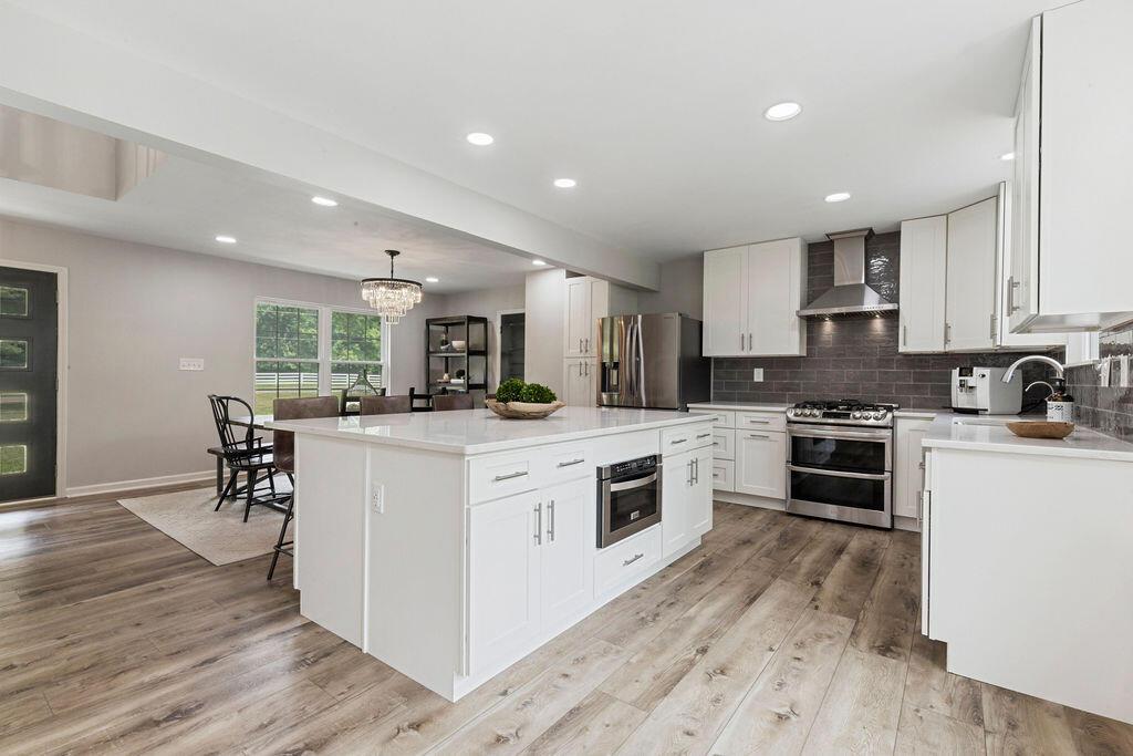 7675 Schleppi Road Westerville, OH 43081 - Photo 5 of 42 Kitchen