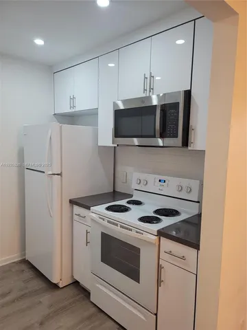 $1,550 | 151 Southwest 134th Way, Unit 312N, Pembroke Pines, FL 33027