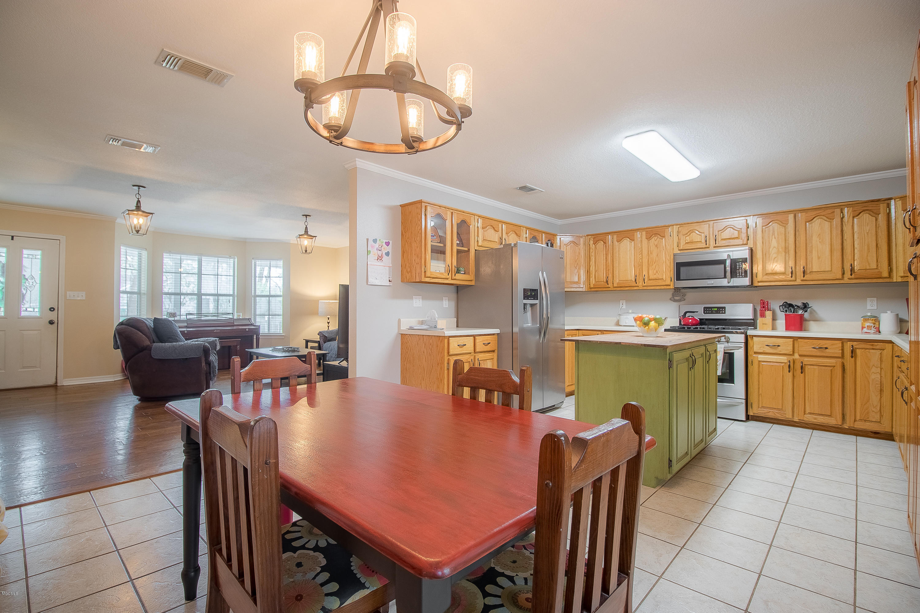 16116 Orange Grove Road Gulfport, MS 39503 - Photo 7 of 27 16116 Orange Grove Road-104