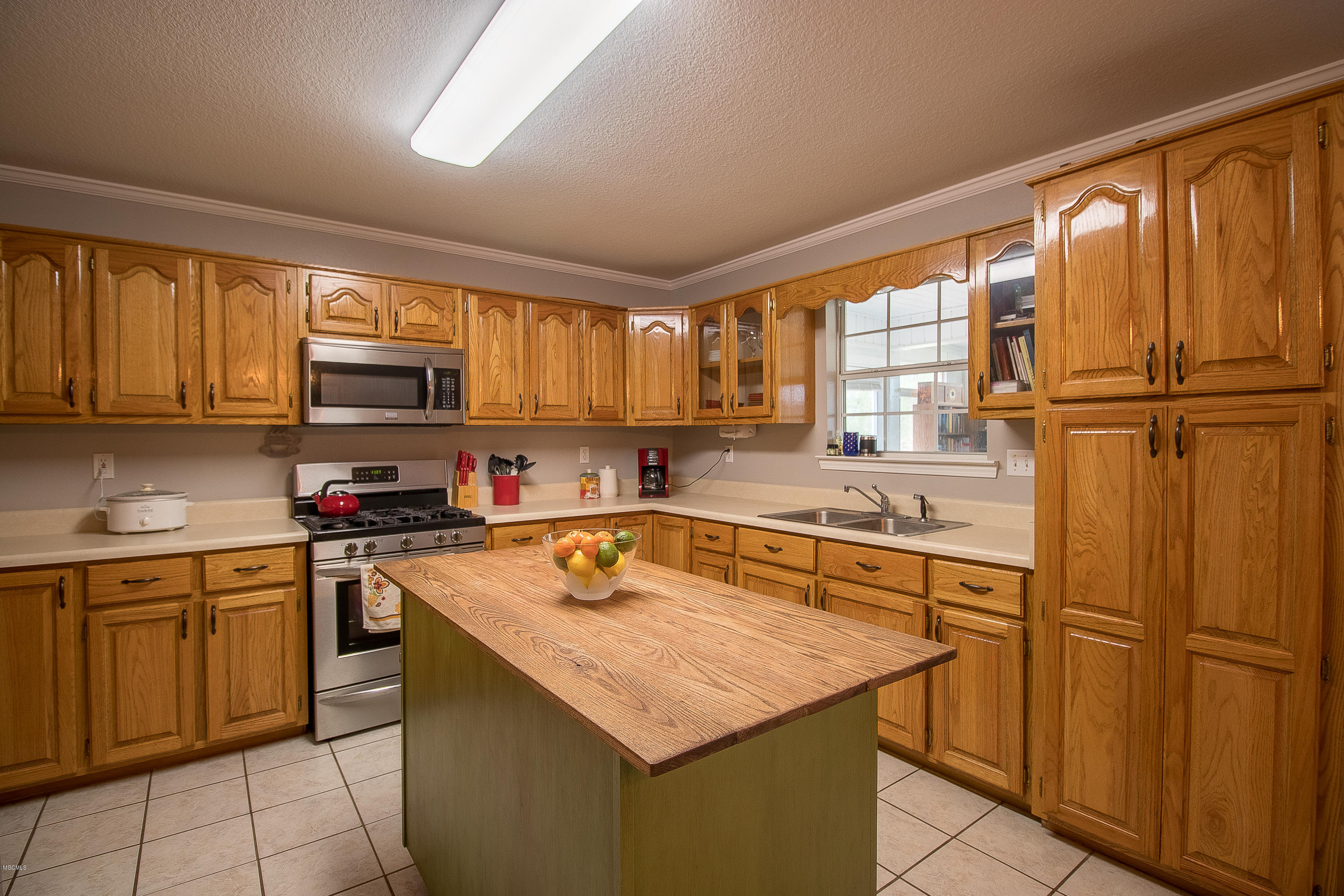 16116 Orange Grove Road Gulfport, MS 39503 - Photo 8 of 27 16116 Orange Grove Road-102