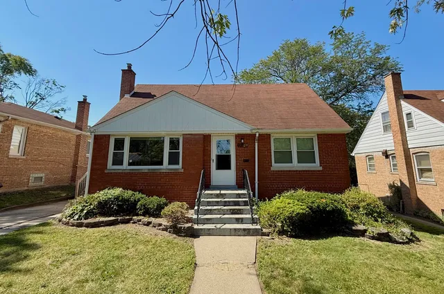 $215,000 | 18062 Exchange Avenue, Lansing, IL 60438