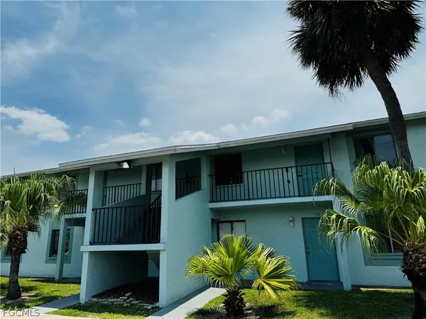 $3,400 | 4903 Vincennes Street, Unit 212, Cape Coral, FL 33904
