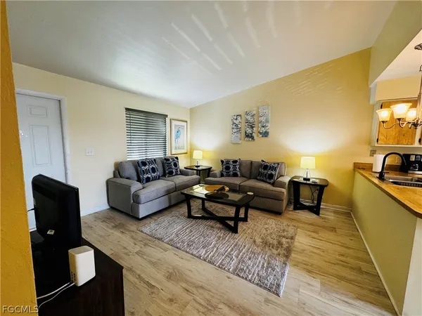 $3,400 | 4903 Vincennes Street, Unit 212, Cape Coral, FL 33904