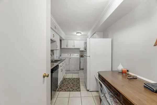 $1,975 | 355 North Post Oak Lane, Unit 742, Houston, TX 77024