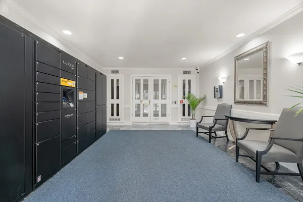 $1,975 | 355 North Post Oak Lane, Unit 742, Houston, TX 77024