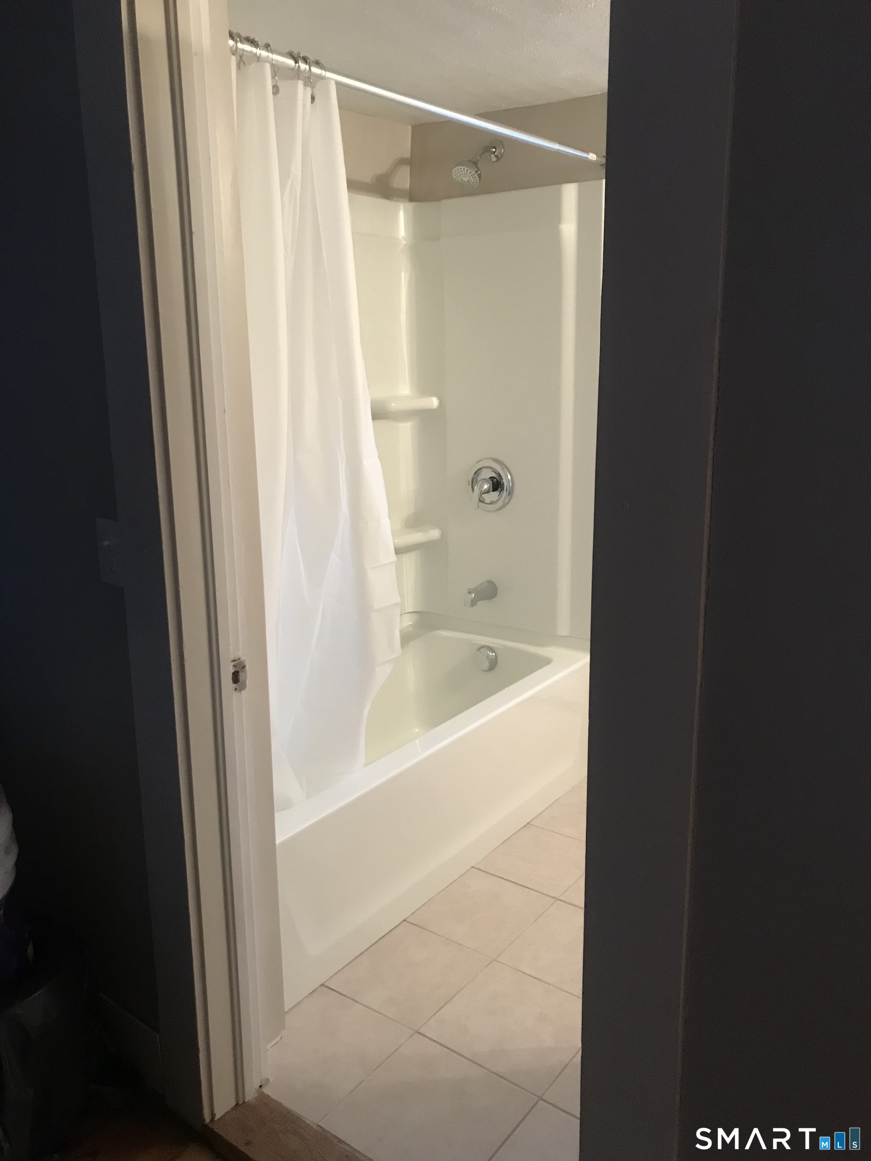 8 Alto Road, Unit 2A Burlington, CT 06013 - Photo 12 of 34