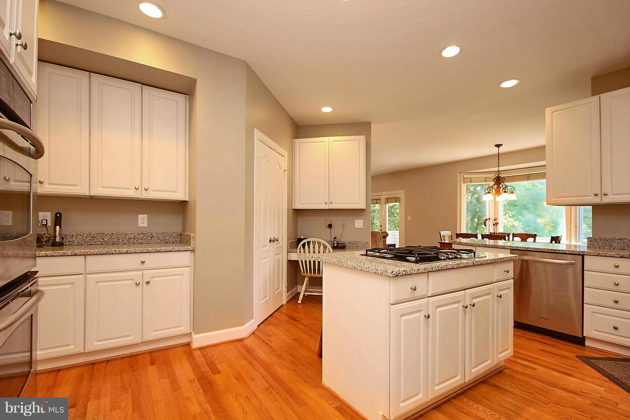 11317 Bright Pond Lane Reston, VA 20194 - Photo 8 of 30 Kitchen