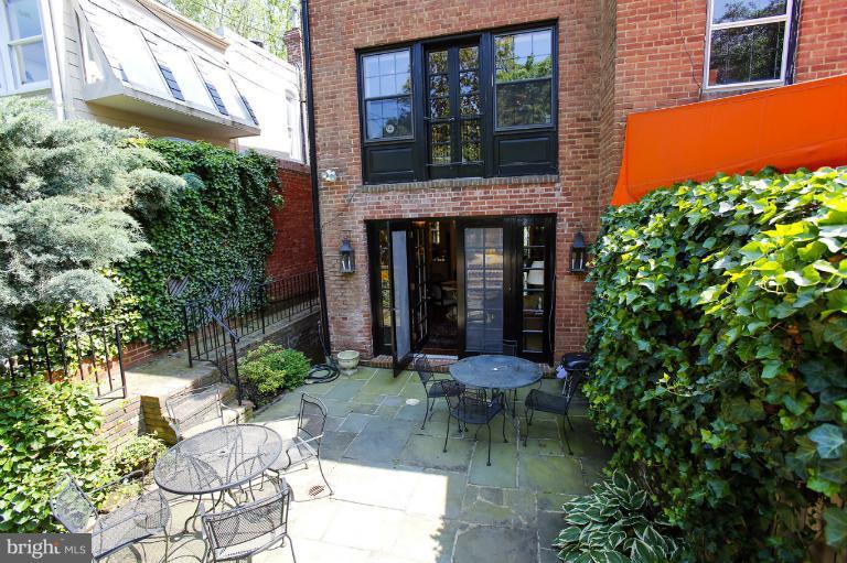 3225 Reservoir Road Northwest Washington, DC 20007 - Photo 13 of 15 Garden