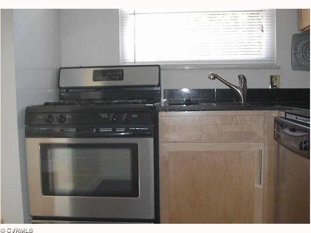 3109 North Parham Road, Unit 3 Richmond, VA 23294 - Photo 6 of 6 Kitchen - Stainless steel Appliances