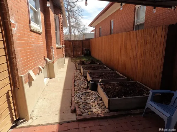 $4,825 | 1829 South Grant Street, Denver, CO 80210