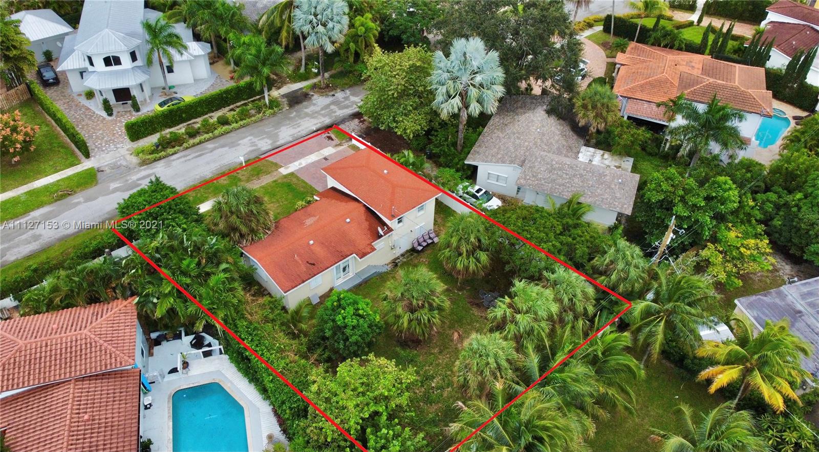 1505 Northeast 4th Court Boca Raton, FL 33432 - Photo 3 of 15