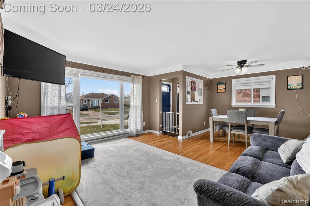 18053 Airport Road Fraser, MI 48026 - Photo 6 of 26