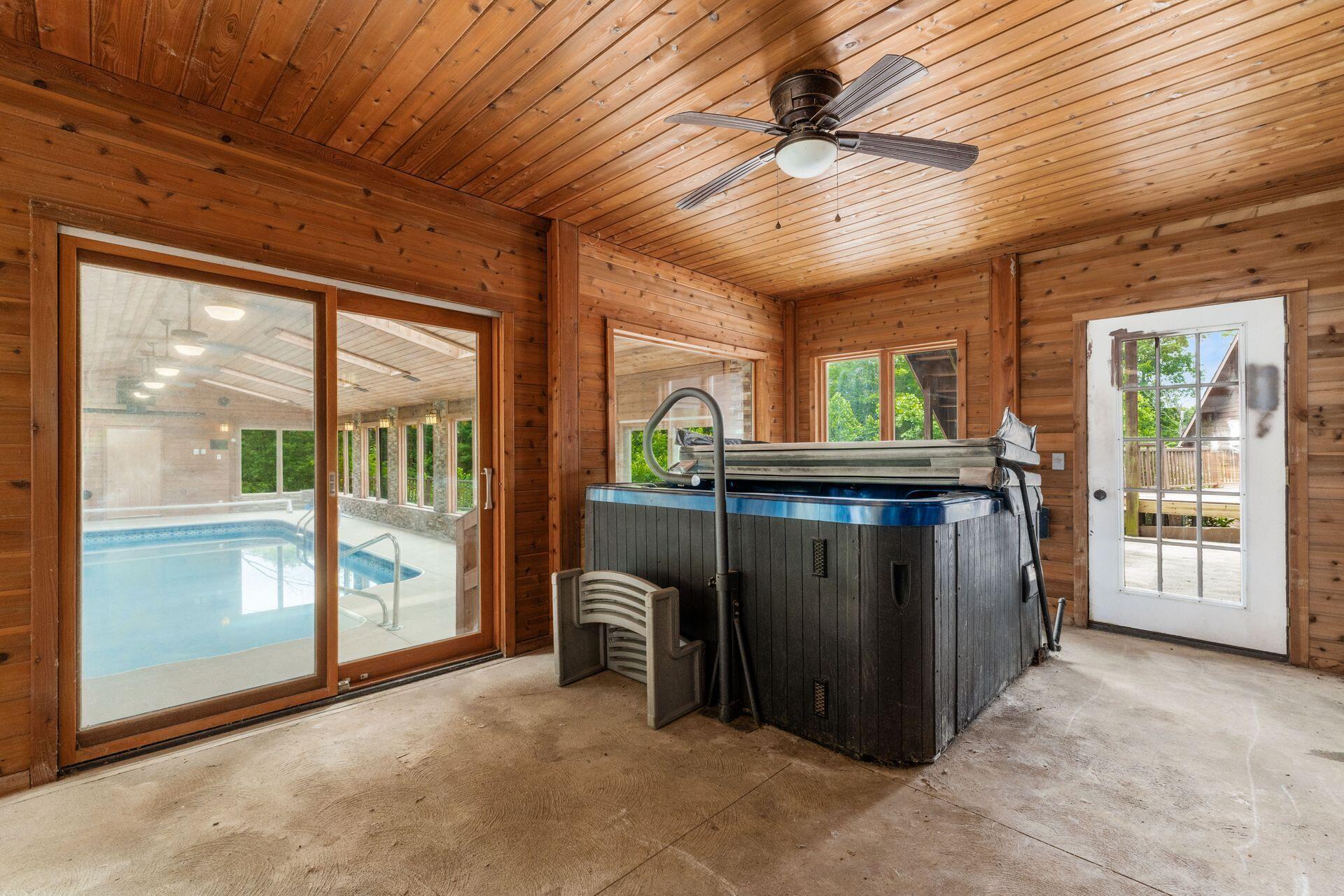 422 Debord Road Waverly, OH 45690 - Photo 40 of 57 Hot Tub Room