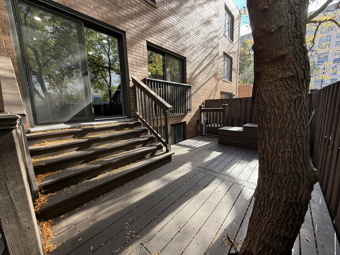 1615 North Vine Street Chicago, IL 60614 - Photo 19 of 25 a view of entryway