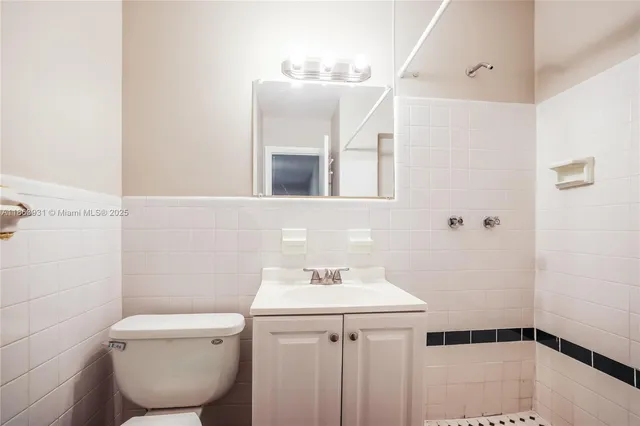 $2,570 | 5801 Royal Palm Boulevard, Unit 1, Margate, FL 33063