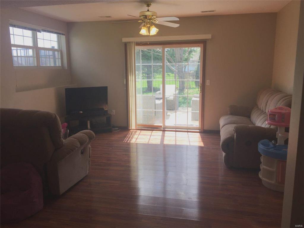 2710 Hunters Ridge Edwardsville, IL 62025 - Photo 19 of 25 Gallery Image 19