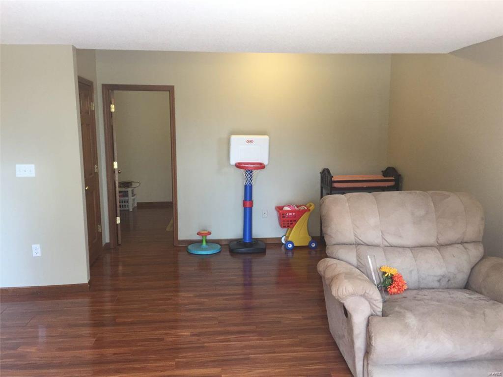 2710 Hunters Ridge Edwardsville, IL 62025 - Photo 22 of 25 Gallery Image 22