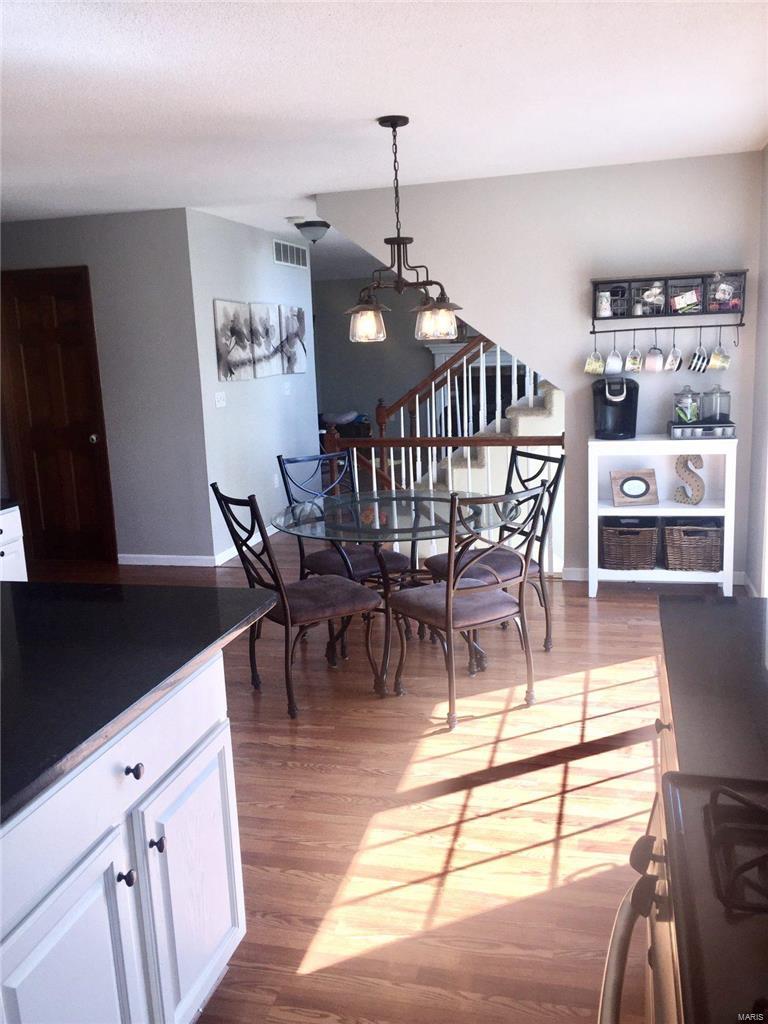 2710 Hunters Ridge Edwardsville, IL 62025 - Photo 8 of 25 Gallery Image 8