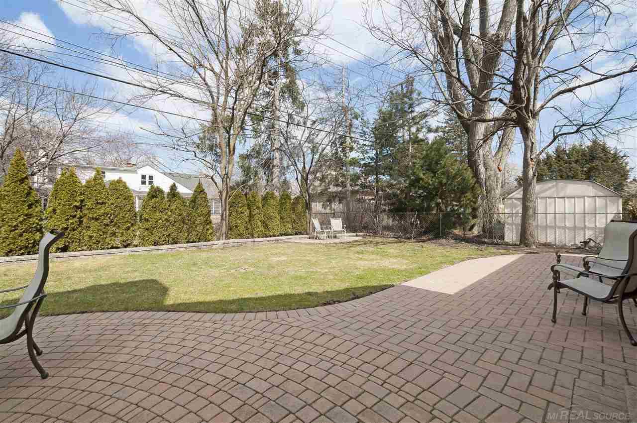 1010 North Renaud Road Grosse Pointe, MI 48236 - Photo 60 of 61 31344418-59.JPG