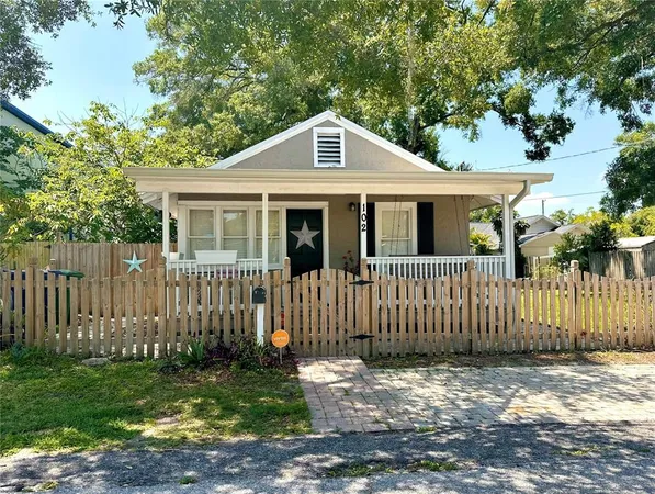 $1,975 | 102 West Elm Street, Tampa, FL 33604