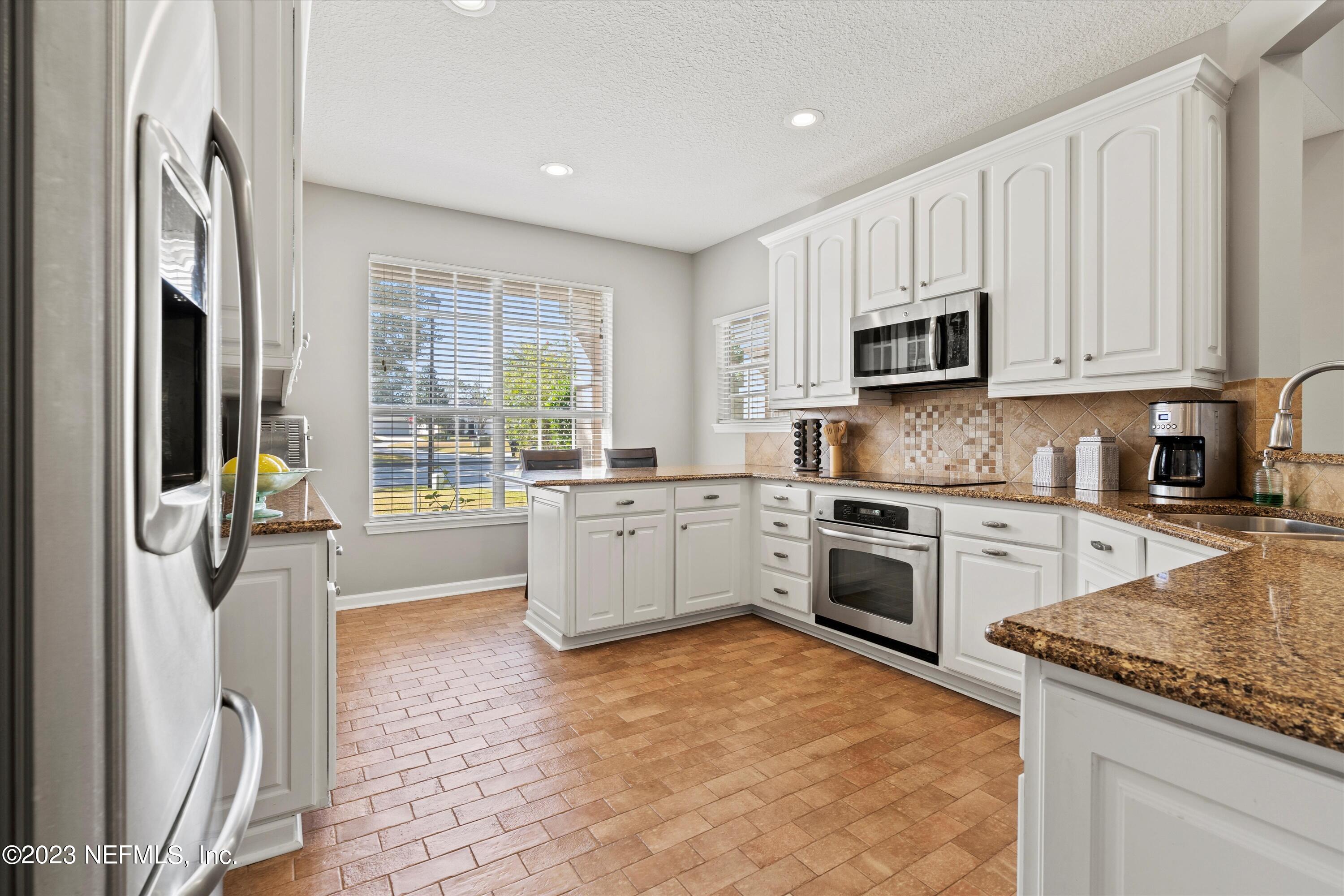 618 Racoon Court St. Johns, FL 32259 - Photo 9 of 61 Kitchen