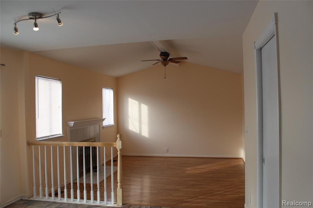 46409 Aarons Way Canton, MI 48188 - Photo 15 of 53