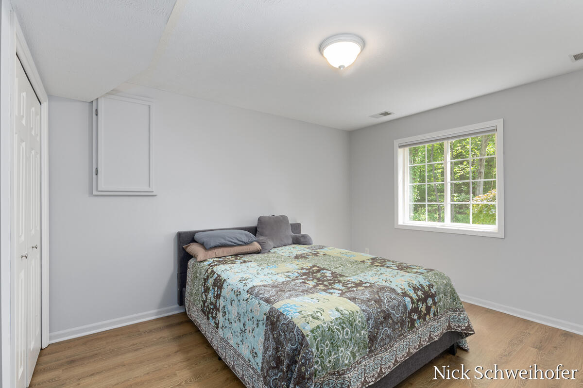 11220 Oakgrove Road Grand Haven, MI 49417 - Photo 37 of 58 11220-Oak-Grove_037