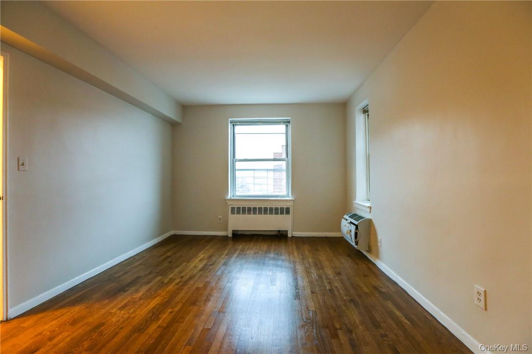 730 Pelham Road, Unit 2D New Rochelle, NY 10805 - Photo 10 of 21 Gallery Image 10