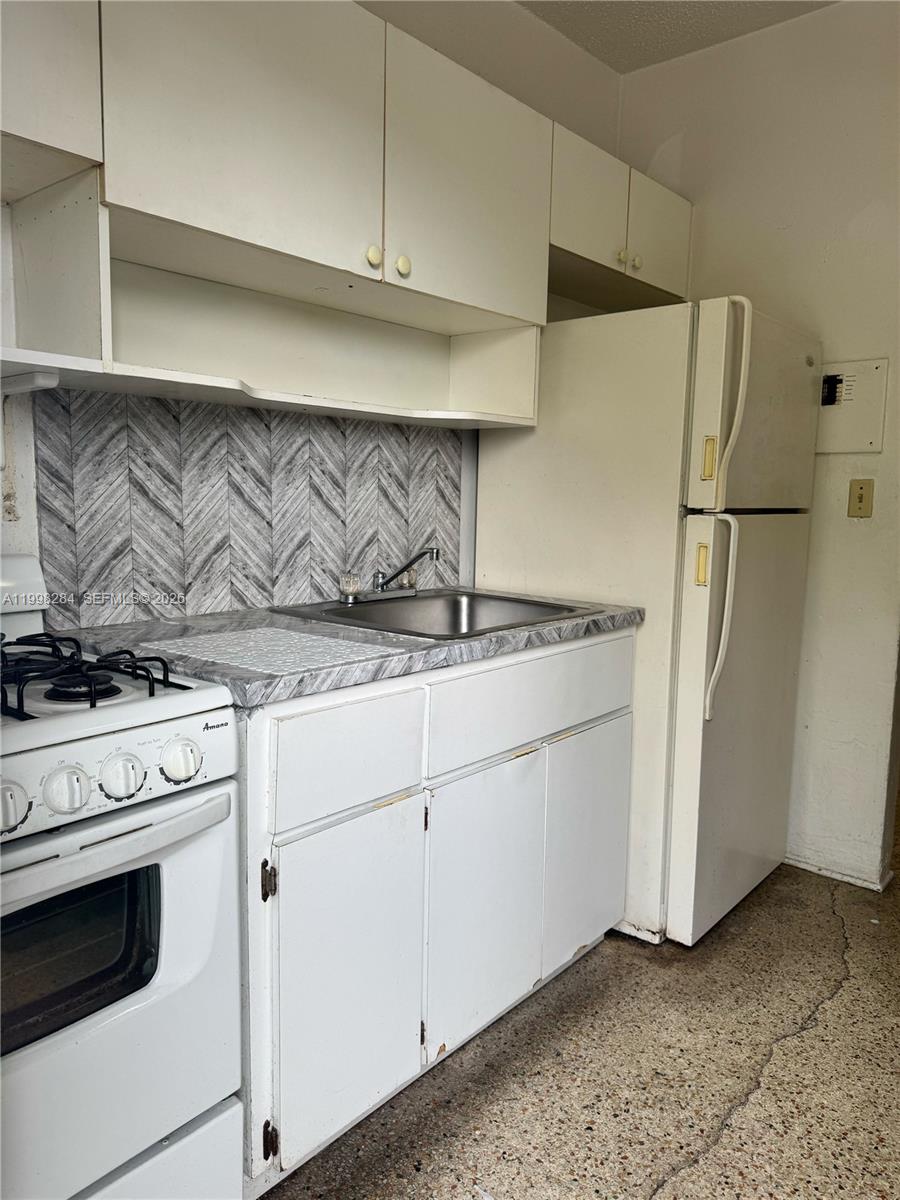 2110 Northwest 24th Street, Unit 3 Miami, FL 33142 - Photo 3 of 4