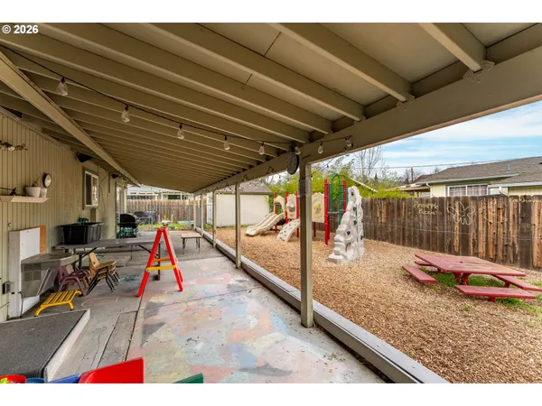 $425,000 | 1117 Southwest Greenwood Avenue, Grants Pass, OR 97526