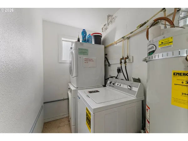 $425,000 | 1117 Southwest Greenwood Avenue, Grants Pass, OR 97526
