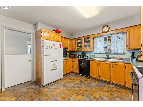 $425,000 | 1117 Southwest Greenwood Avenue, Grants Pass, OR 97526