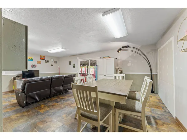 $425,000 | 1117 Southwest Greenwood Avenue, Grants Pass, OR 97526