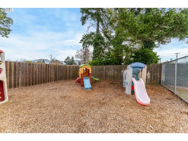 $425,000 | 1117 Southwest Greenwood Avenue, Grants Pass, OR 97526