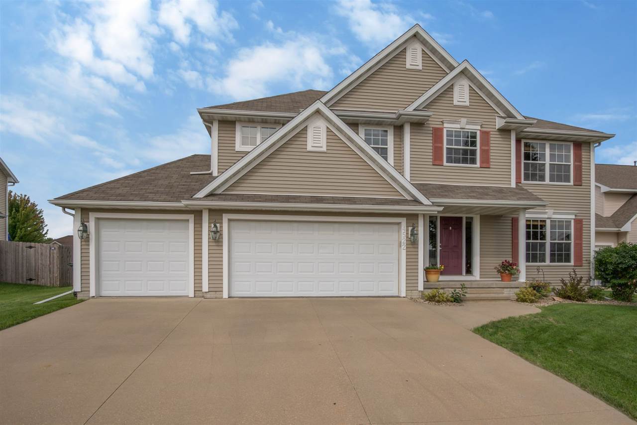 4522 Spring Meadow Place Northeast Cedar Rapids, IA 52411 - Photo 1 of 28 Gallery Image 1