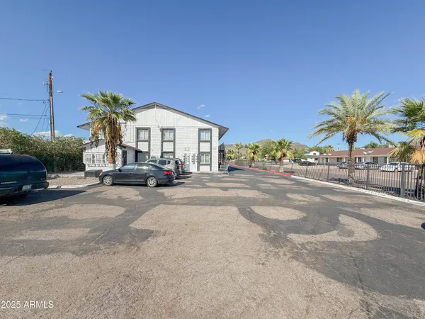 $795 | 1703 West Mountain View Road, Unit 13, Phoenix, AZ 85021