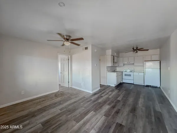 $895 | 1703 West Mountain View Road, Unit 13, Phoenix, AZ 85021