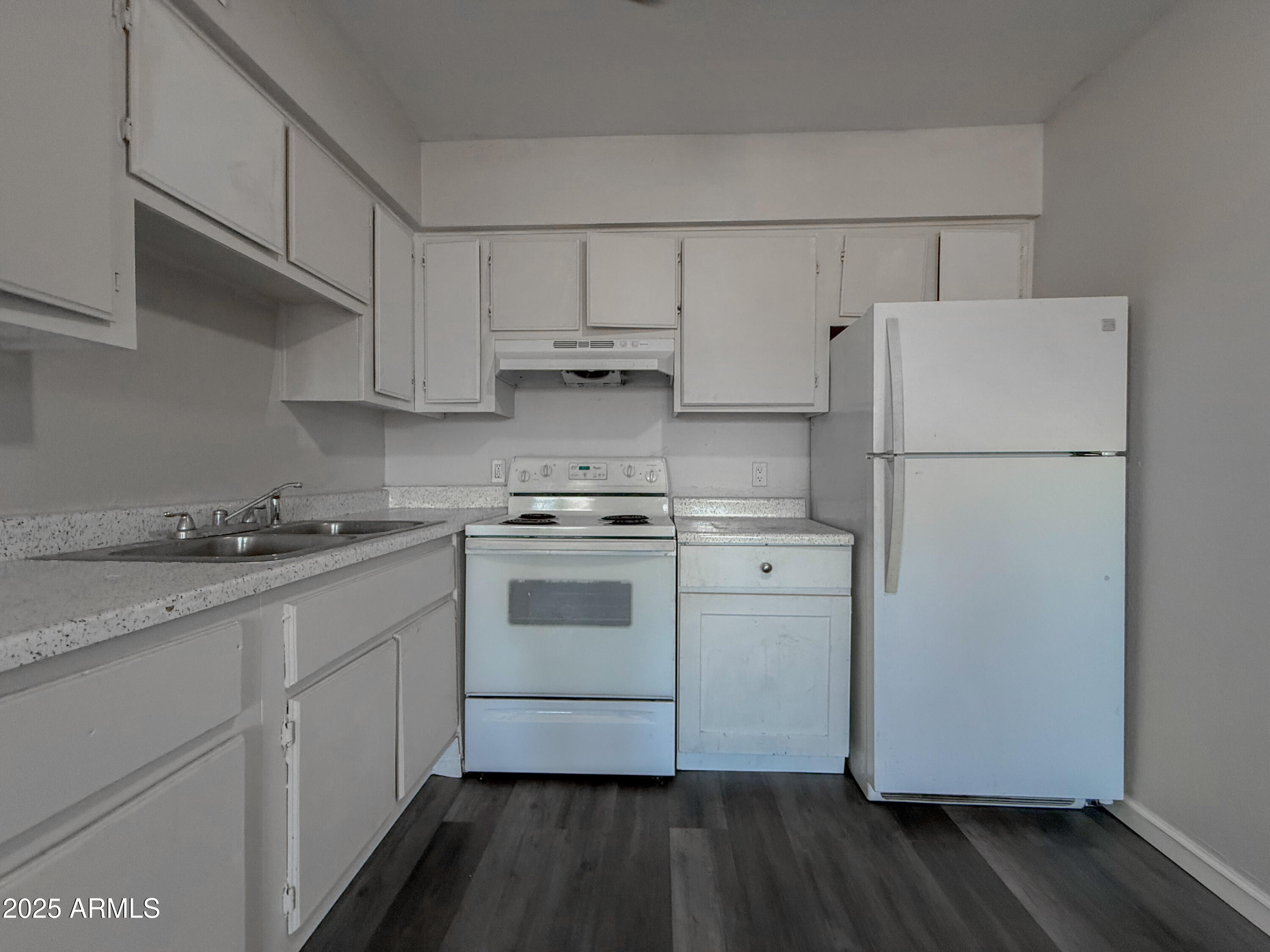 1703 West Mountain View Road, Unit 13 Phoenix, AZ 85021 - Photo 9 of 12 IMG_9467