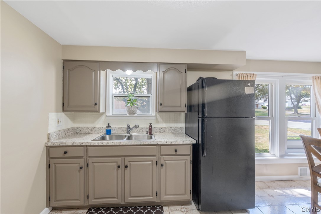 102 Marsden Road Salina, NY 13208 - Photo 15 of 33 Gallery Image 15