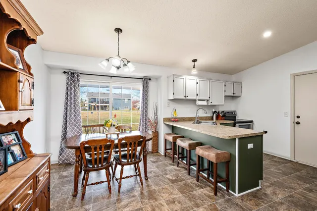 $344,900 | 509 Lindsey Lane, Belle Plaine, MN 56011