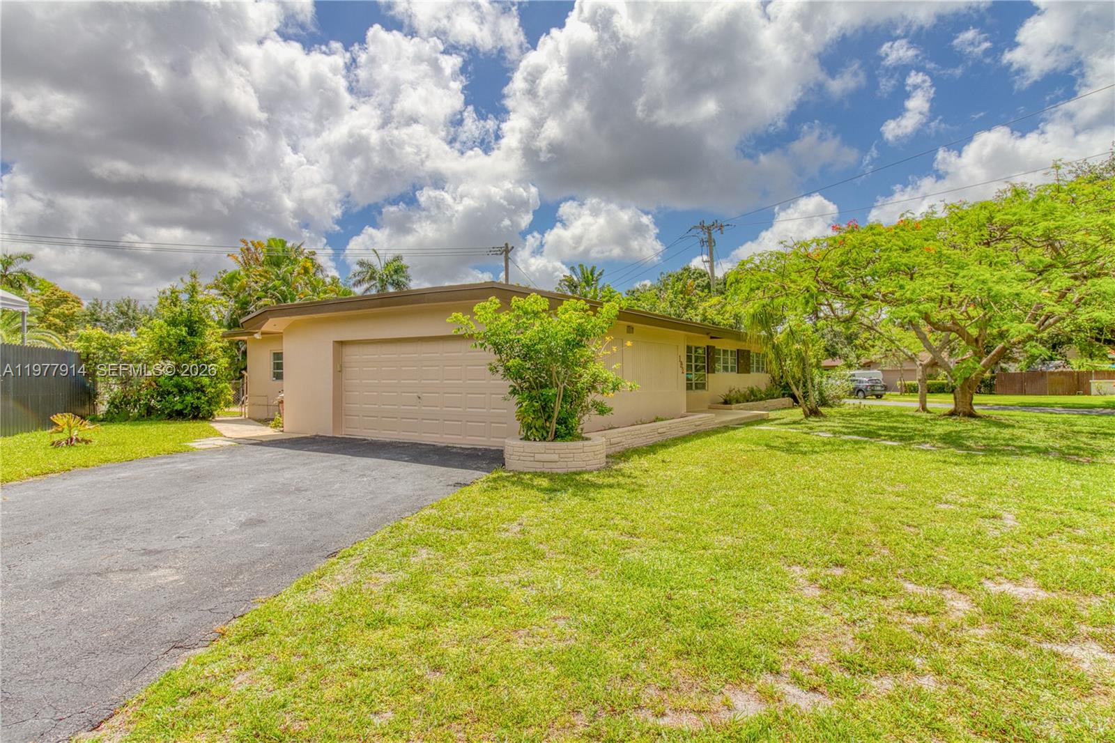 192 Southwest 62nd Terrace Plantation, FL 33317 - Photo 43 of 49