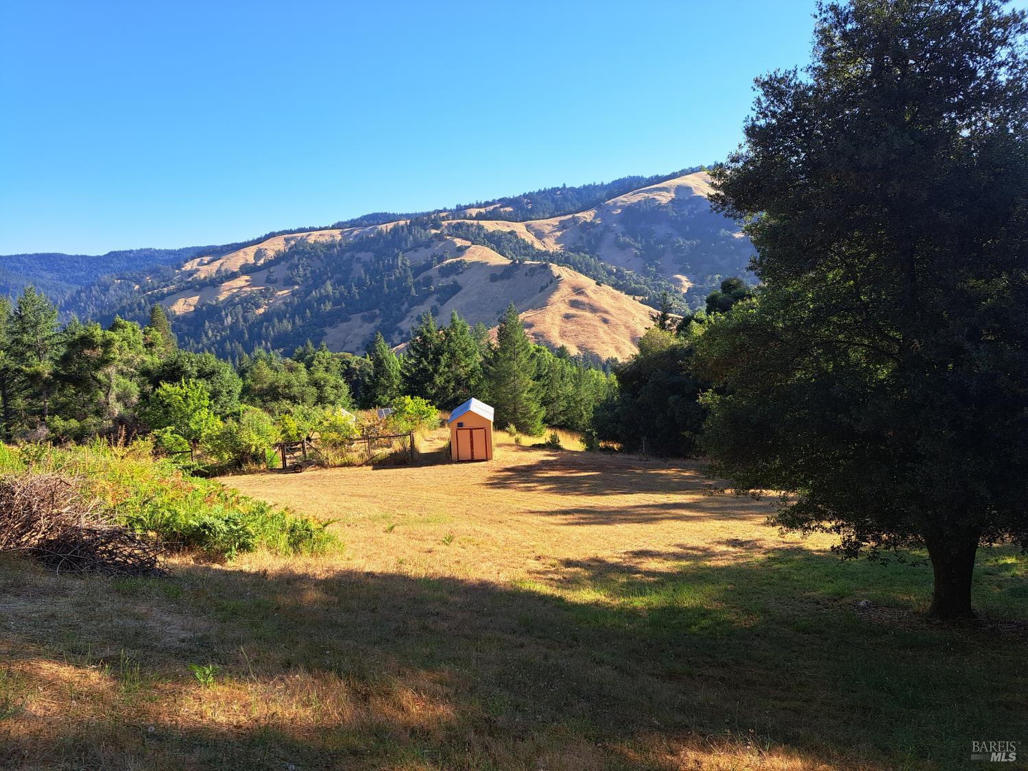 7601 Peachland Road Boonville, CA 95415 - Photo 5 of 19