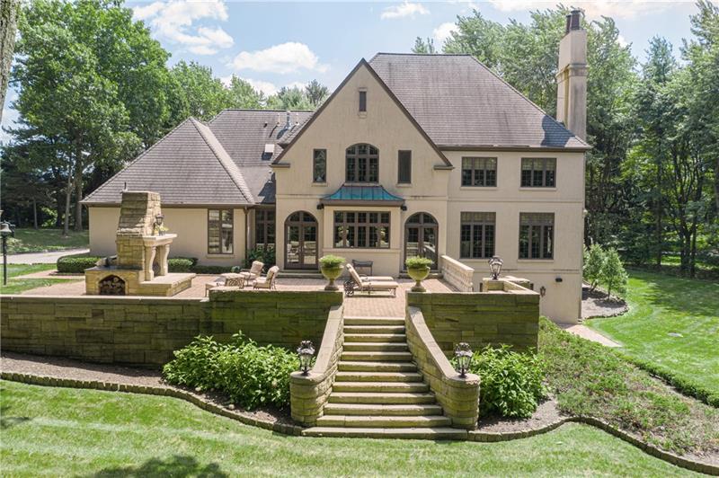 251 West Chapel Ridge Road Pittsburgh, PA 15238 - Photo 2 of 25 Gallery Image 2
